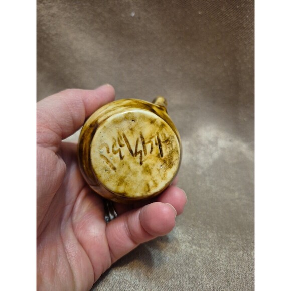 Vintage Handmade Small Pottery Creamer Brown/Tan Swirl Glazed And Signed - Picture 6 of 10